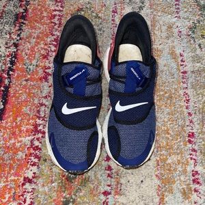 Women flyease slip on Nike size 9